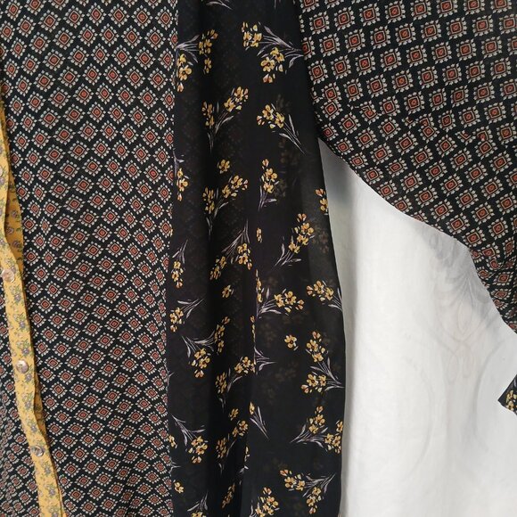 DR2 Button Down Sheer Shirt Floral Diamond Print - Plus Size 1X - Picture 3 of 14